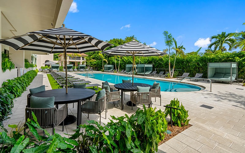 poolside seating
